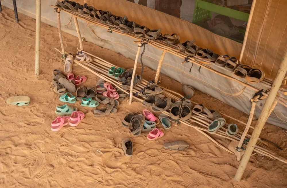 The+Sarara+Foundation+_+Nomadic+Montessori+School+_+Photo+by+Simon+Pocock-15